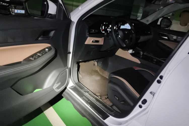 Used Geely Auto Haoyue PRO 2024 1.5T DCT Zongheng+ Interior 3