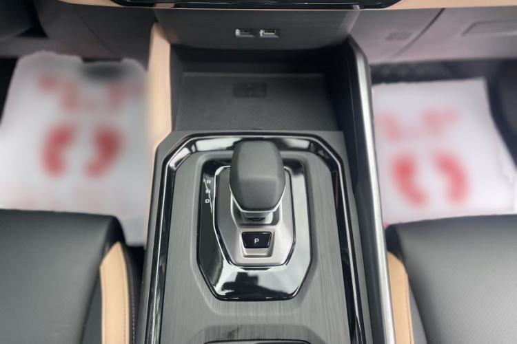 Used Geely Auto Haoyue PRO 2024 1.5T DCT Zongheng+ Interior 5