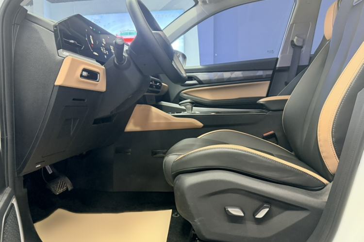 Used Geely Auto Haoyue PRO 2024 1.5T DCT Zongheng+ Interior 5