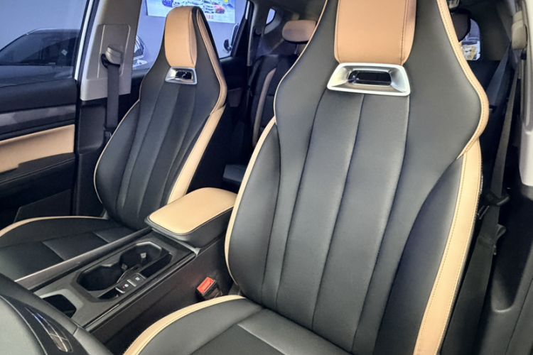 Used Geely Auto Haoyue PRO 2024 1.5T DCT Zongheng+ Interior 7