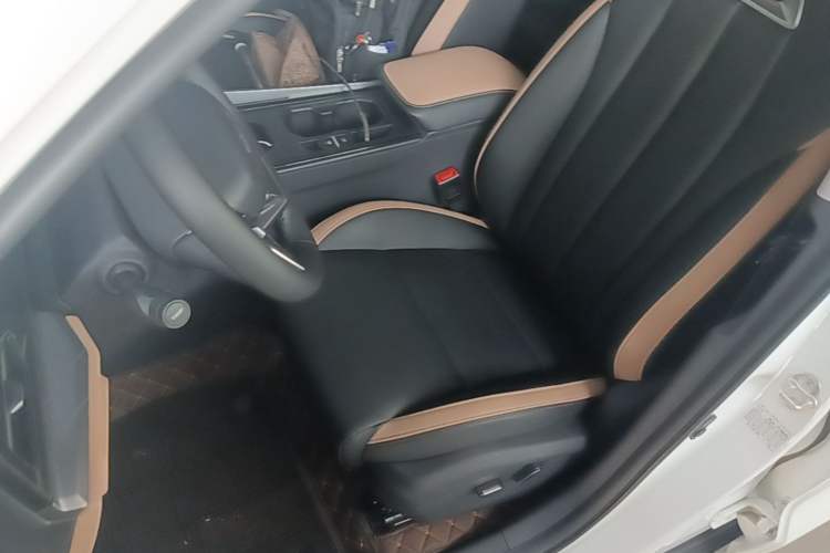 Used Geely Auto Haoyue PRO 2024 1.5T DCT Zongheng+ Left Front Seat