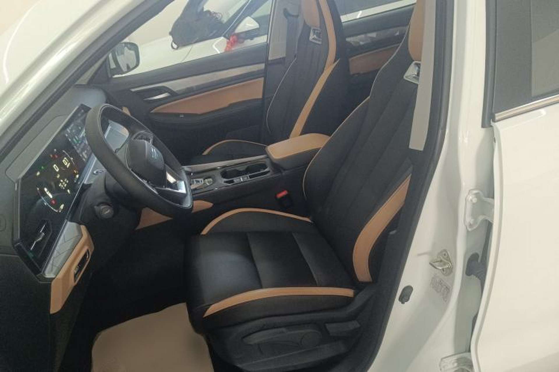 Used Geely Auto Haoyue PRO 2024 1.5T DCT Crosswise Edition Left Front Seat