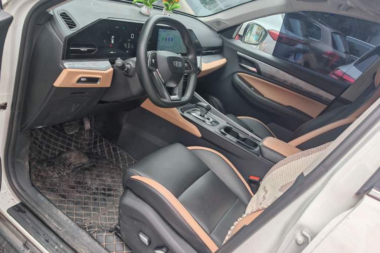 Used Geely Auto Haoyue PRO 2024 1.5T DCT Zongheng+ Left Front Seat