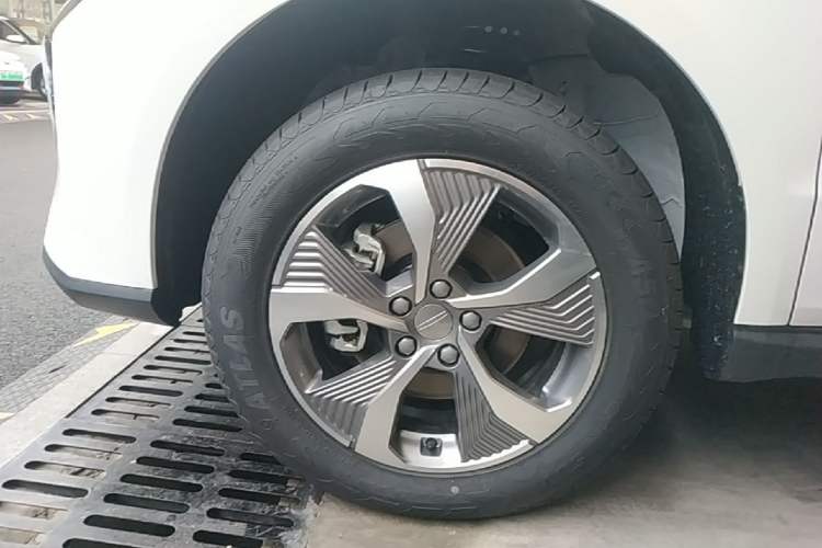 Used Geely Auto Haoyue PRO 2024 1.5T DCT Ultimate Edition Left Front Wheel Hub