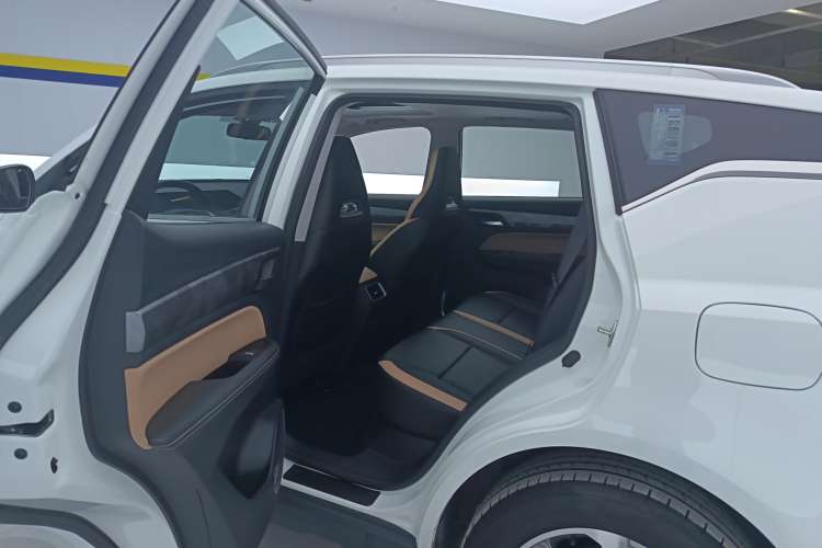 Used Geely Auto Haoyue PRO 2024 1.5T DCT Zongheng+ Left Rear Seat