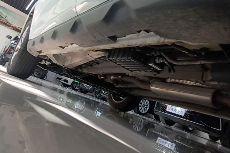 Used Geely Auto Haoyue PRO 2024 1.5T DCT Zongheng+ Left Side Sill