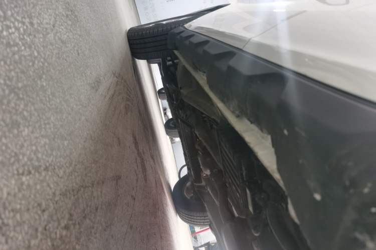 Used Geely Auto Haoyue PRO 2024 1.5T DCT Zongheng+ Left Side Sill