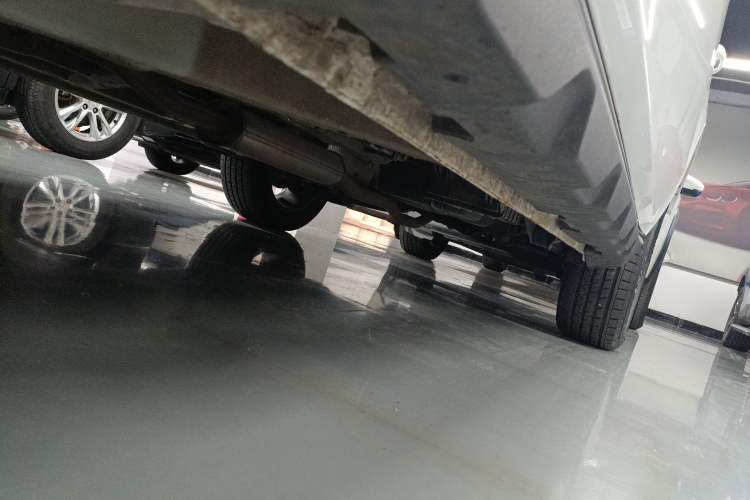 Used Geely Auto Haoyue PRO 2024 1.5T DCT Zongheng+ Left Side Sill
