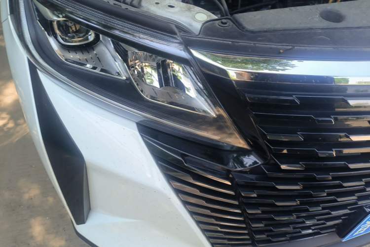 Used Geely Auto Haoyue PRO 2024 1.5T DCT Zongheng+ Right Front Headlight