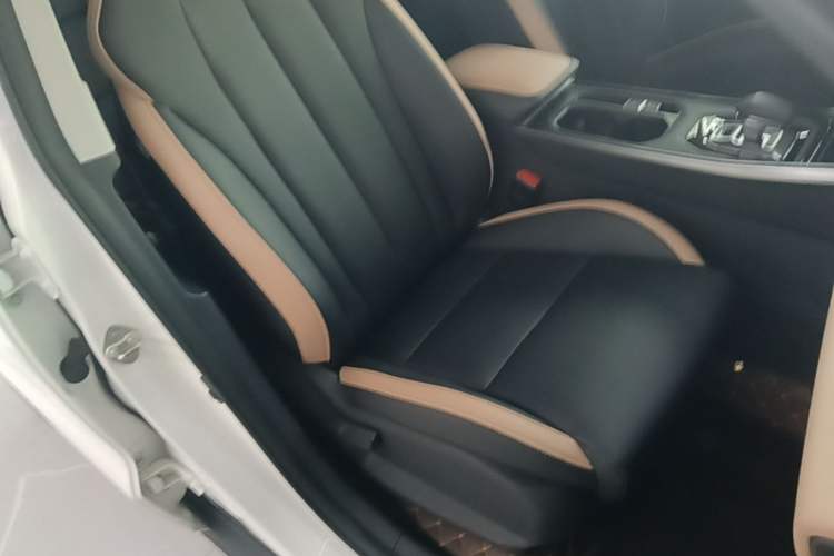 Used Geely Auto Haoyue PRO 2024 1.5T DCT Zongheng+ Right Front Seat