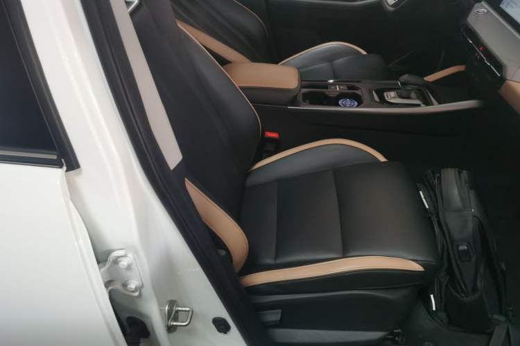 Used Geely Auto Haoyue PRO 2024 1.5T DCT Zongheng+ Right Front Seat