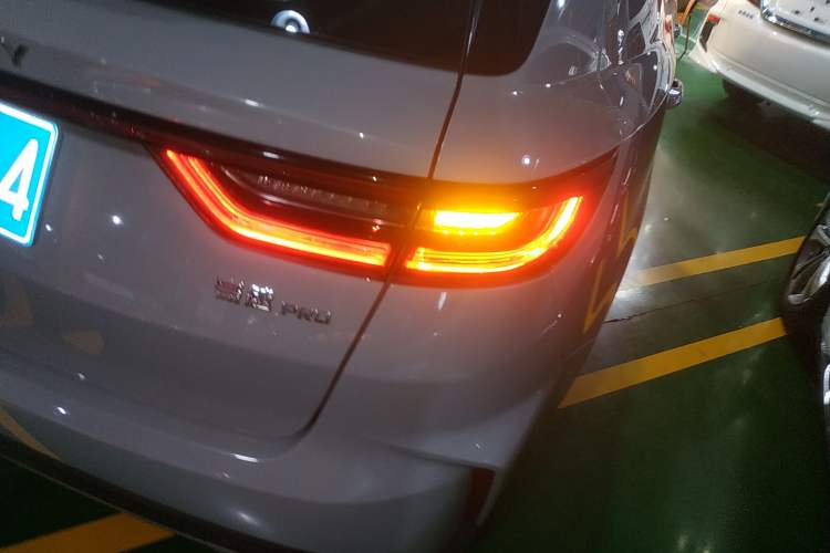 Used Geely Auto Haoyue PRO 2024 1.5T DCT Crosswise Edition Right Rear Taillight