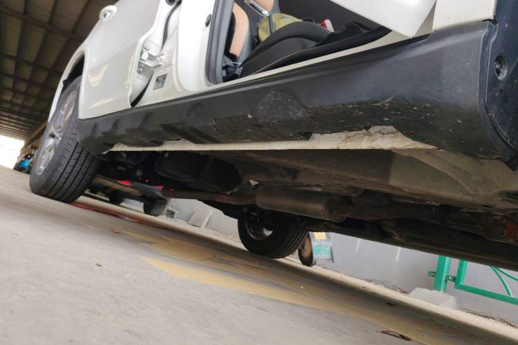 Used Geely Auto Haoyue PRO 2024 1.5T DCT Zongheng+ Right Side Sill