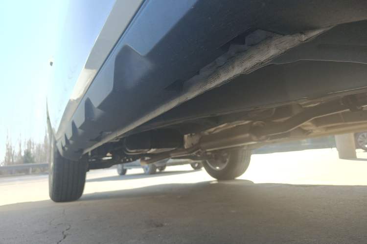 Used Geely Auto Haoyue PRO 2024 1.5T DCT Zongheng+ Right Side Sill
