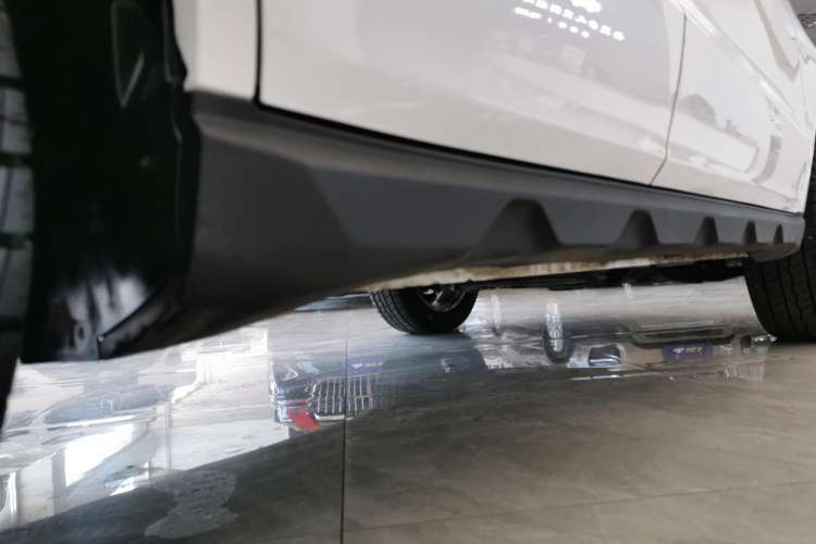 Used Geely Auto Haoyue PRO 2024 1.5T DCT Zongheng+ Right Side Sill