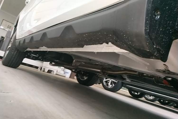 Used Geely Auto Haoyue PRO 2024 1.5T DCT Ultimate Edition Right Side Sill