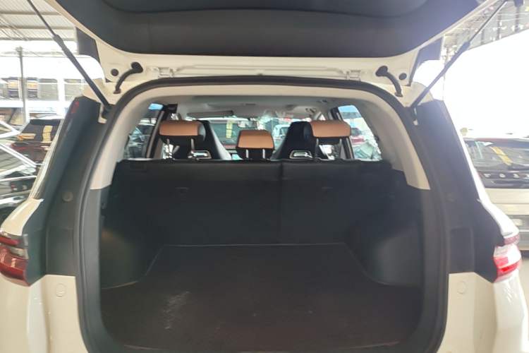 Used Geely Auto Haoyue PRO 2024 1.5T DCT Zongheng+ Trunk