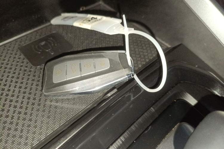 Used Geely Auto Haoyue PRO 2024 1.5T DCT Zongheng+ Vehicle Key