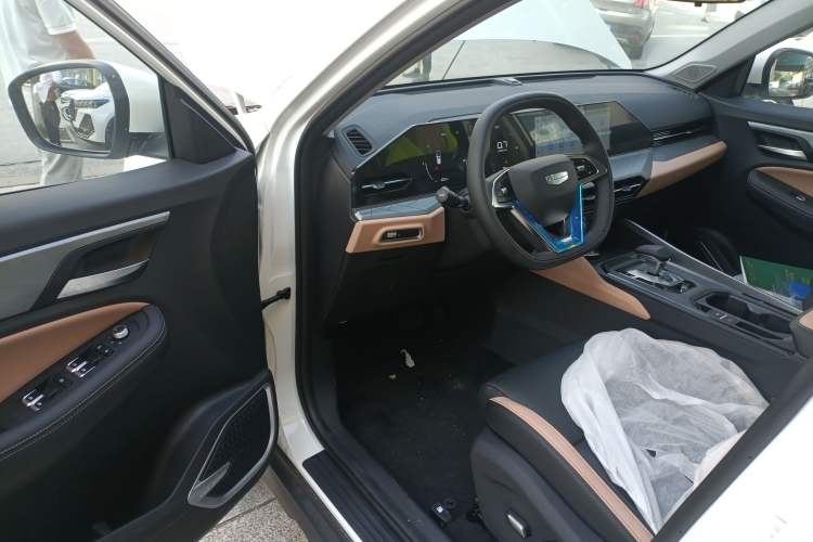 Used Geely Auto Haoyue PRO 2025 1.5T DCT Zongheng + New Year Supreme Edition Driver Seat