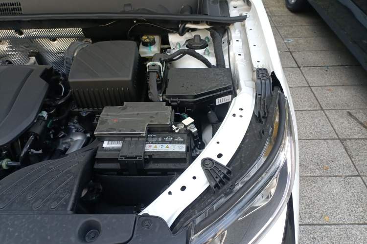 Used Geely Auto Haoyue PRO 2025 1.5T DCT Zongheng + New Year Supreme Edition Engine Bay Left