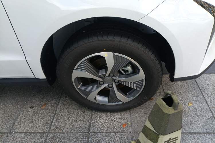 Used Geely Auto Haoyue PRO 2025 1.5T DCT Zongheng + New Year Supreme Edition Right Front Wheel Hub