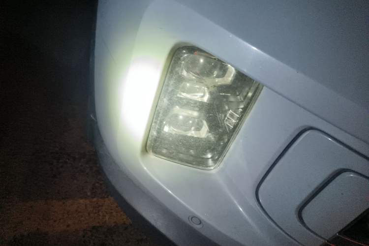 Used Geely Auto icon 2020 300T Galaxy Limited Edition Right Front Headlight