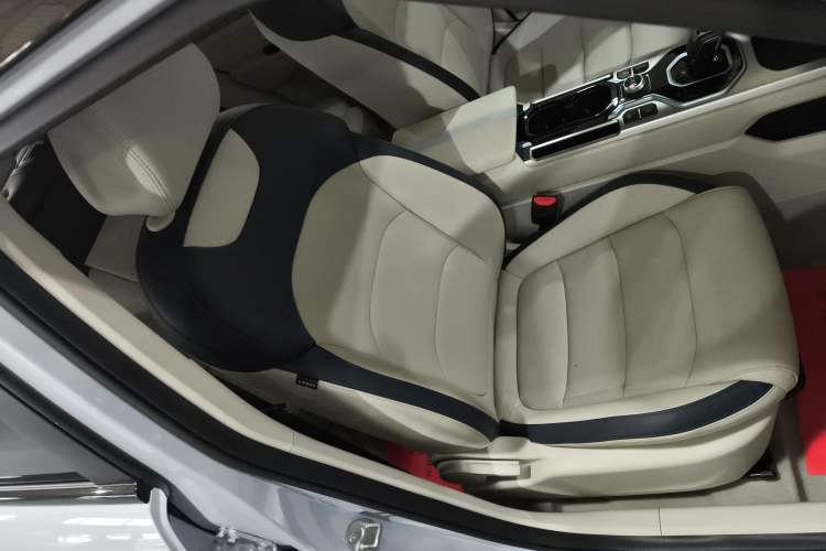 Used Geely Auto icon 2025 Linglong 1.5TD Ruyi Edition Right Front Seat