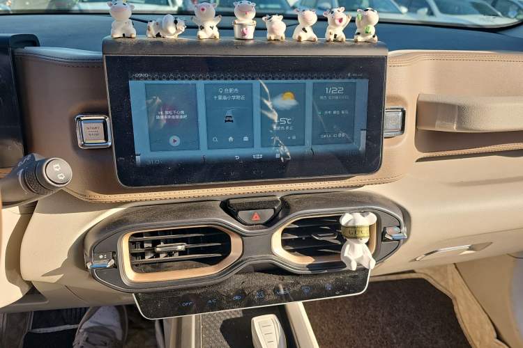 Used Geely Auto icon 2020 1.5TD i5 Audio And AC Panel