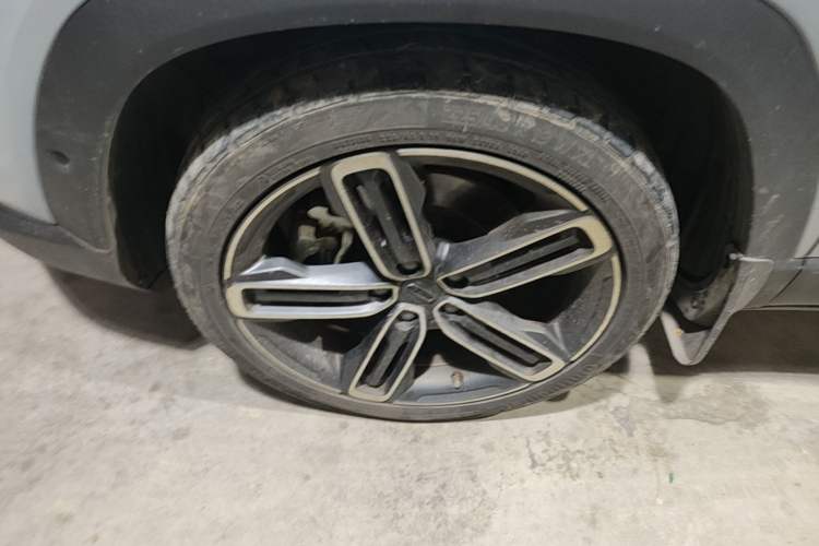 Used Geely Auto icon 2020 1.5TD i9 BSG Left Front Wheel Hub