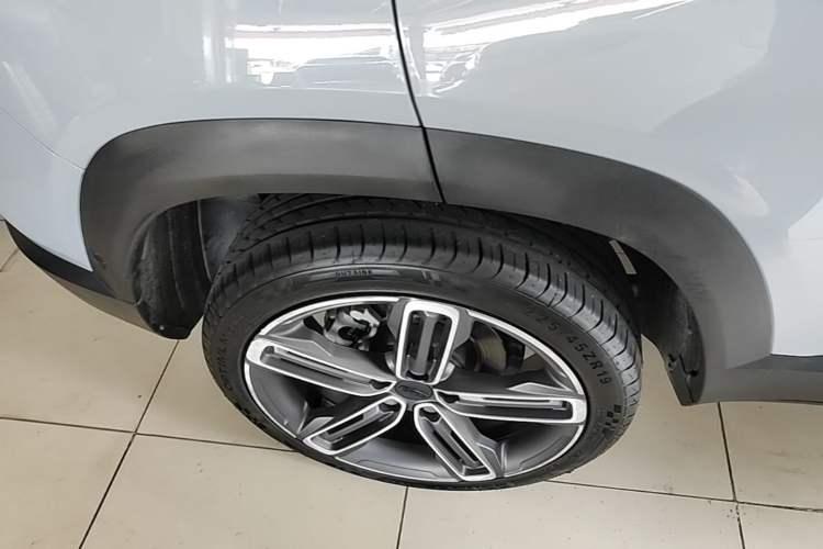 Used Geely Auto icon 2020 300T Galaxy Limited Edition Right Rear Wheel Hub