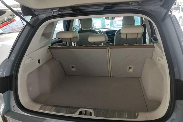 Used Geely Auto icon 2020 300T Galaxy Limited Edition Trunk