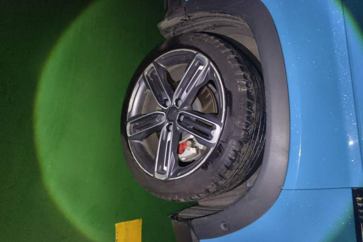 Used Geely Auto icon 2020 1.5TD i9 BSG Right Front Wheel Hub