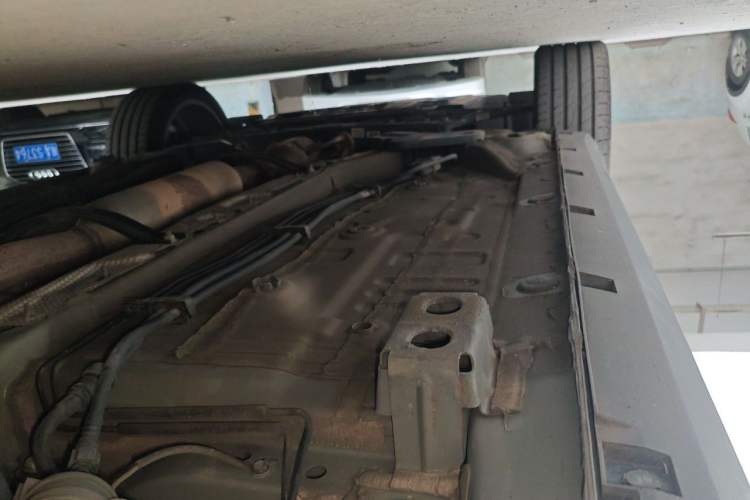 Used Geely Auto icon 2020 300T Galaxy Limited Edition Chassis Rear Left