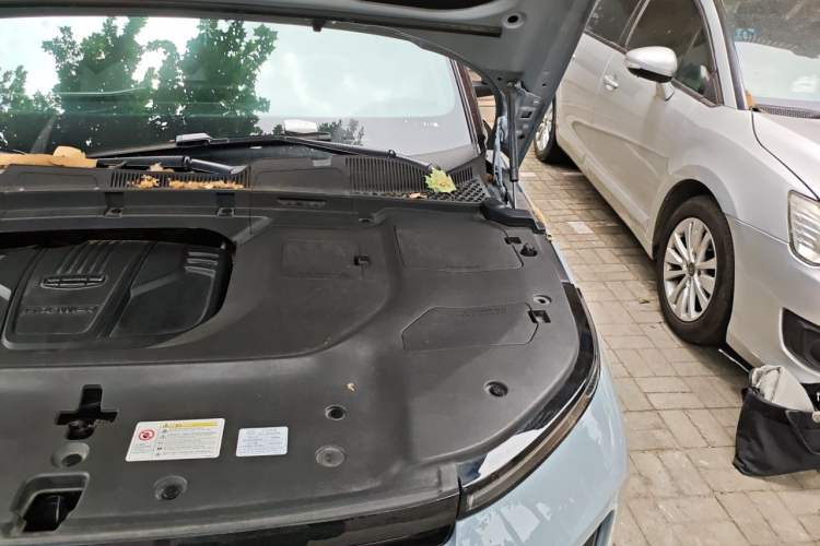 Used Geely Auto icon 2020 300T Galaxy Limited Edition Engine Bay Left
