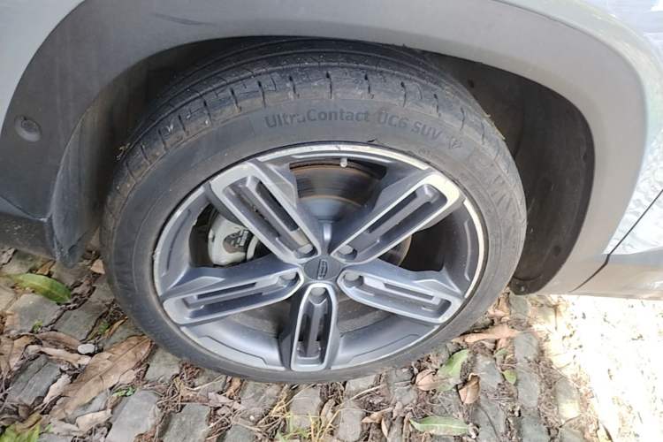 Used Geely Auto icon 2020 300T Galaxy Limited Edition Left Front Wheel Hub