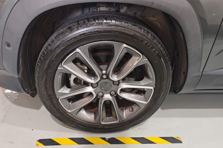 Used Geely Auto icon 2020 1.5TD i9 BSG Left Front Wheel Hub