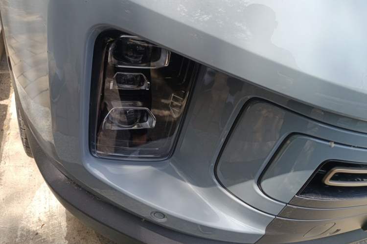 Used Geely Auto icon 2020 300T Galaxy Limited Edition Right Front Headlight