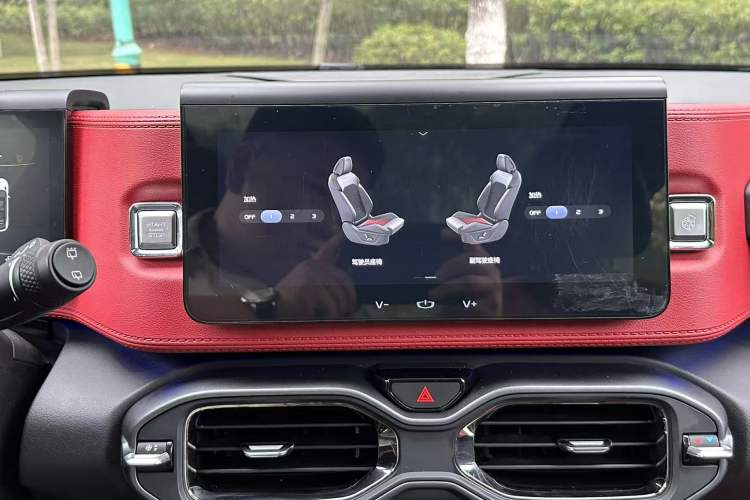 Used Geely Auto icon 2020 1.5TD i9 BSG Interior 6
