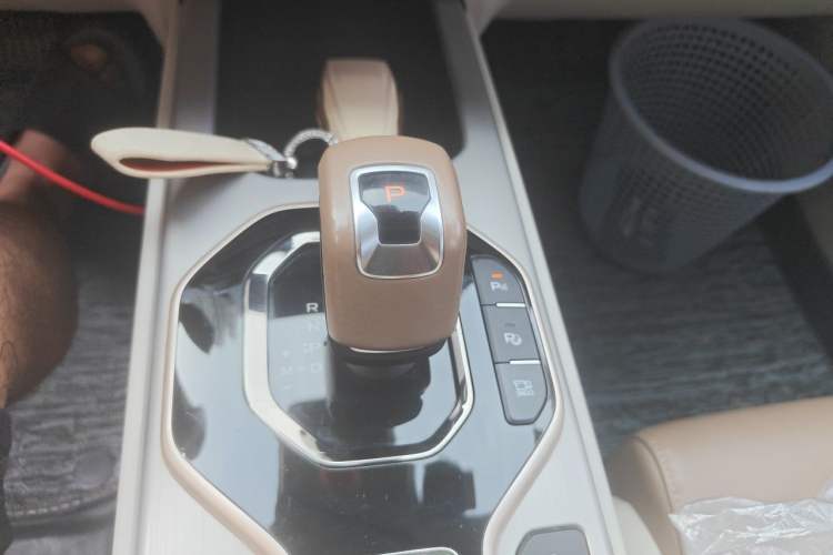 Used Geely Auto icon 2020 300T Galaxy Limited Edition Gear Lever