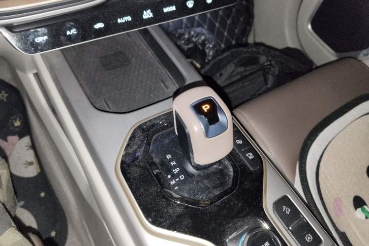 Used Geely Auto icon 2020 300T Galaxy Limited Edition Gear Lever