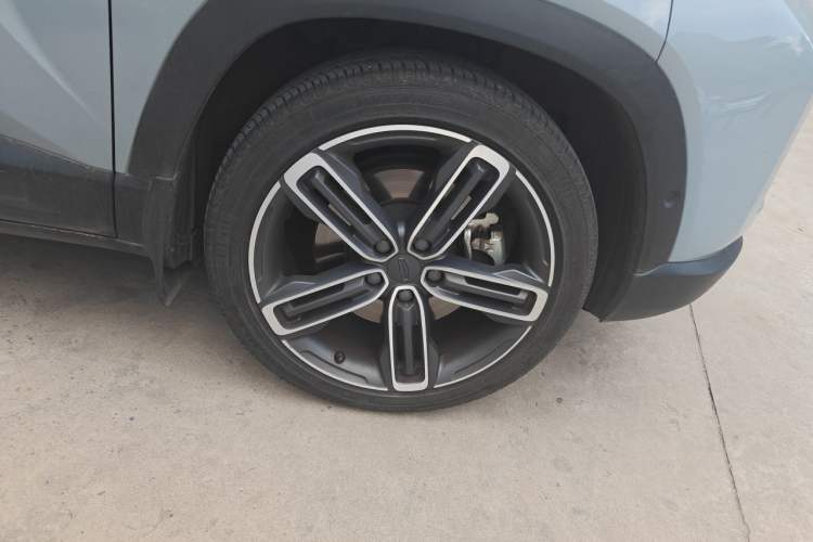 Used Geely Auto icon 2020 300T Galaxy Limited Edition Right Front Wheel Hub