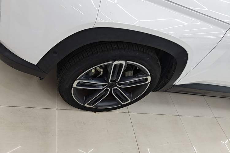 Used Geely Auto icon 2020 1.5TD i9 BSG Left Front Wheel Hub