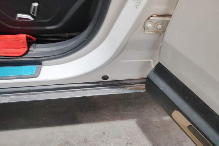 Used Geely Auto icon 2020 1.5TD i9 BSG Left Side Sill