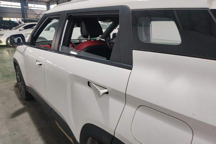 Used Geely Auto icon 2020 1.5TD i9 BSG Rear Left 45 Deg