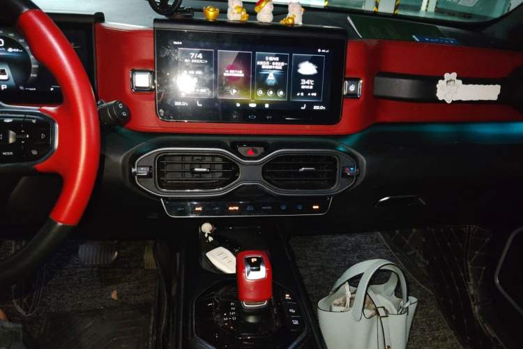 Used Geely Auto icon 2021 1.5TD Passionate Edition Audio And AC Panel