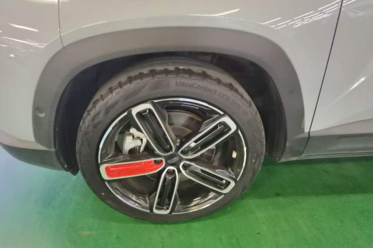 Used Geely Auto icon 2021 1.5TD Passionate Edition Left Front Wheel Hub