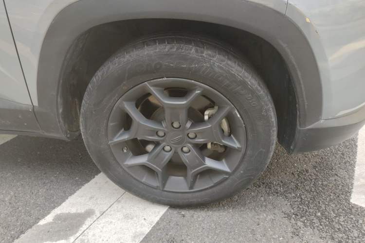 Used Geely Auto icon 2021 1.5TD Passionate Edition Right Front Wheel Hub