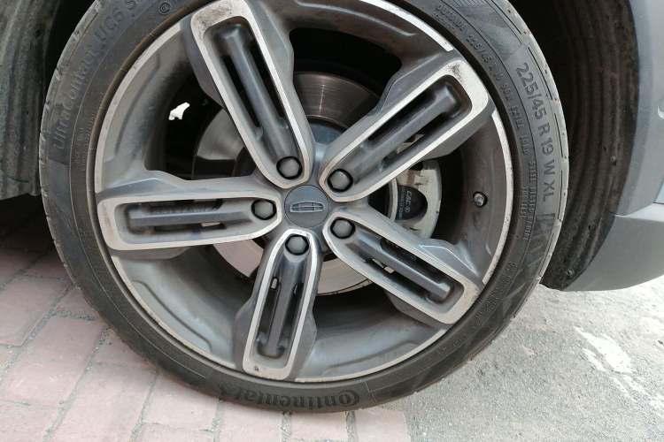 Used Geely Auto icon 2021 1.5TD Passionate Edition Right Front Wheel Hub
