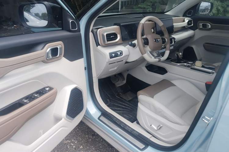 Used Geely Auto icon 2022 1.5TD Qingyuan Limited Edition Driver Seat