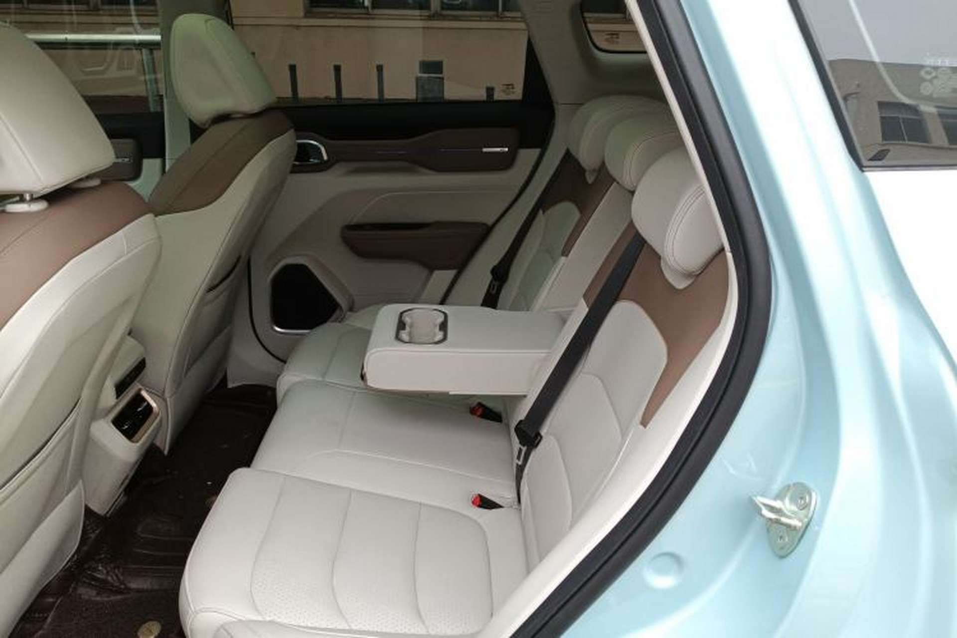Used Geely Auto icon 2022 1.5TD Qingyuan Limited Edition Left Rear Seat